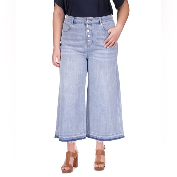 MICHAEL Michael Kors Denim - Michael Michael Kors Plus Size Frayed-Hem Cropped Flare-Leg Jeans -Sky Haze Wash